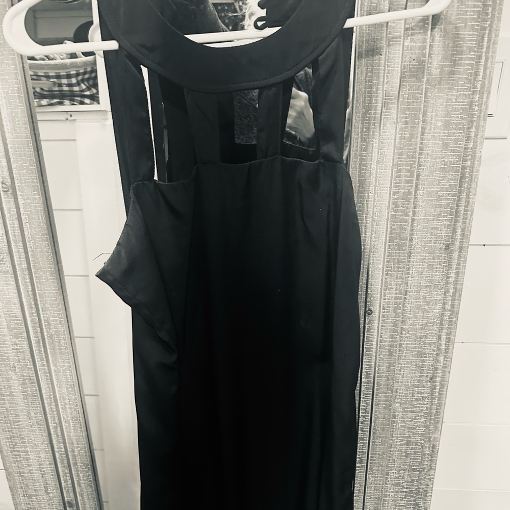 Elegant Black Sleeveless Dress